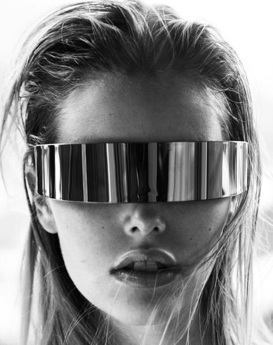 EYEWEAR
